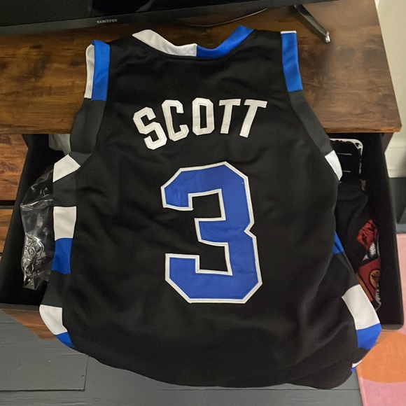 NWOT One Tree Hill Lucas Scott Jersey - Picture 2 of 4